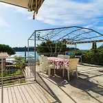 Appartement Lory With A Sea View Near The *