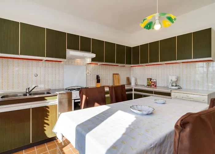 Lory With A Sea View Near The Διαμέρισμα Πούλα