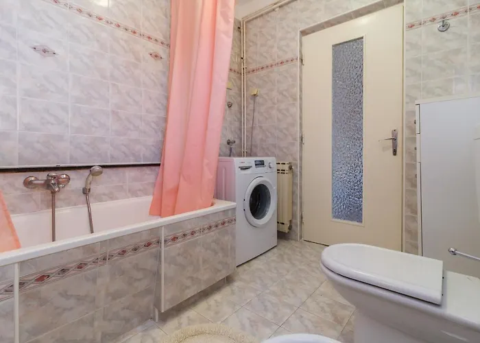 Διαμέρισμα Lory With A Sea View Near The Πούλα