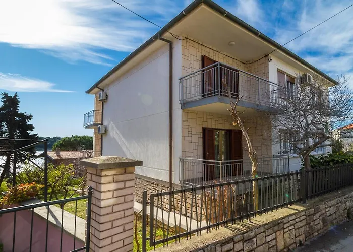 Lory With A Sea View Near The