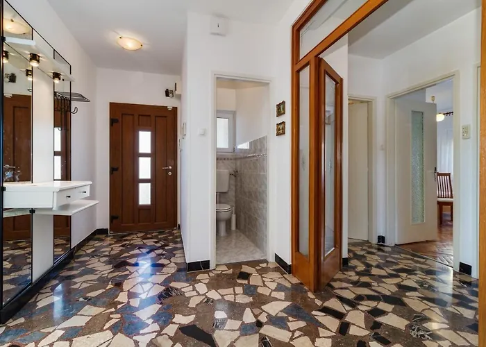 Lory With A Sea View Near The * Πούλα